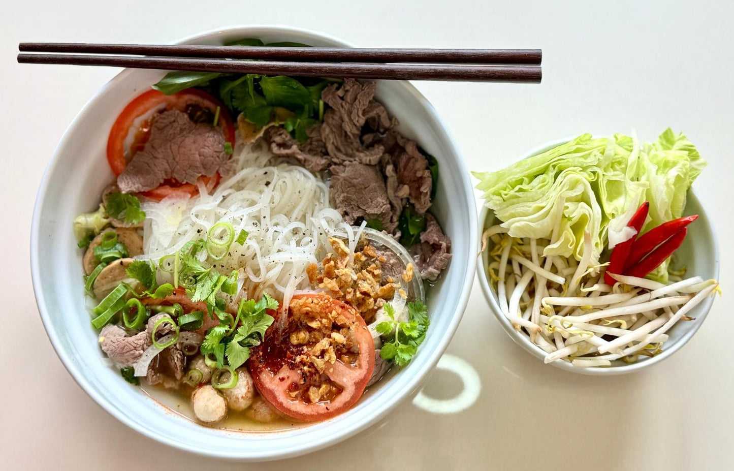 Nings Sabaidee Soup – Pho Rind nach Lao-Art - (เฝอลาว )หรือเรียกว่าก๋วยเตี๋ยวน้ำใส  รสเนื้อวัว